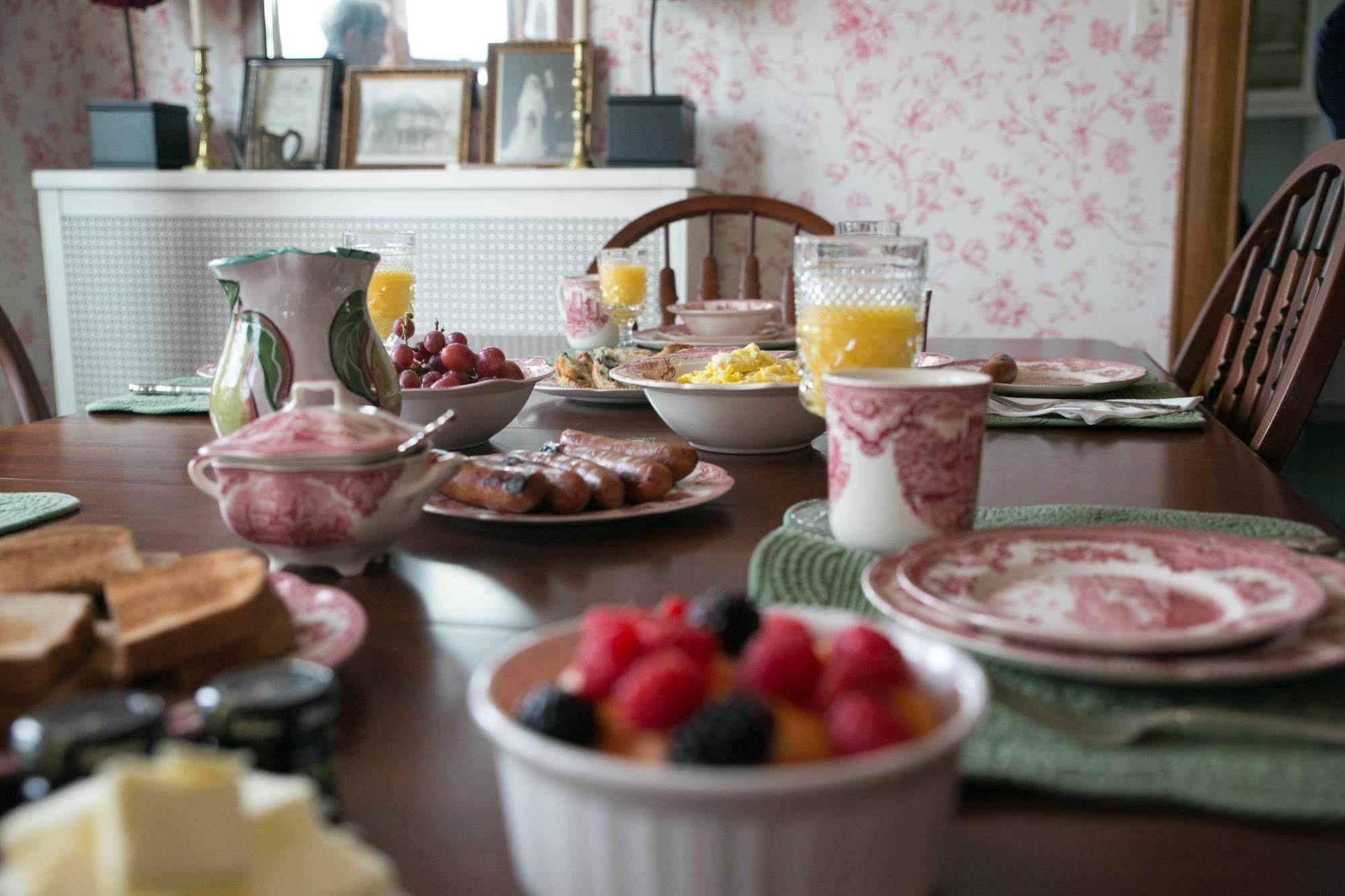 Harrison House Bed & Breakfast Naperville Exterior foto